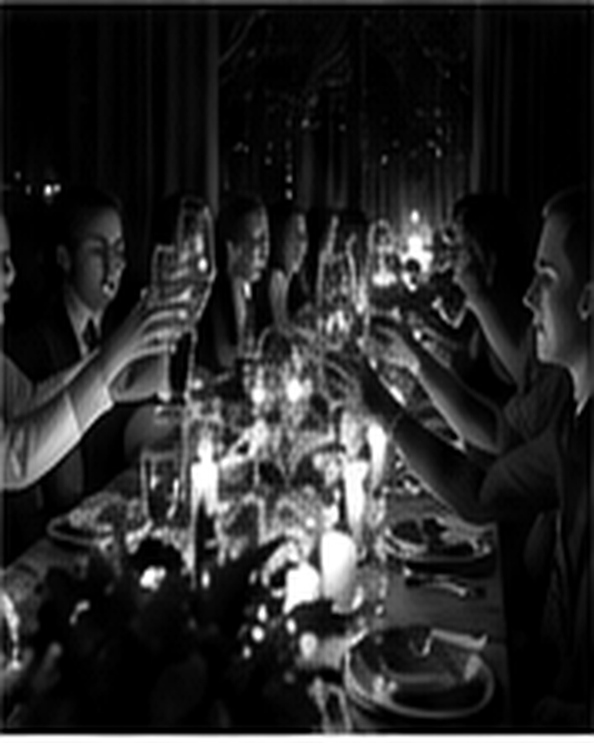 Celebración social en blanco y negro